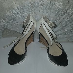 Sleek&Strappy Black&White Wedges